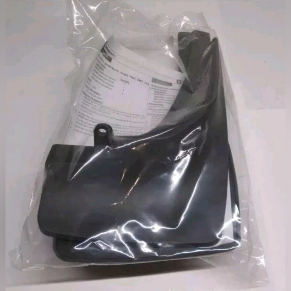 GMT Pontiac 125 Vibe Front Splash Guards Or Mud Flaps 12498056